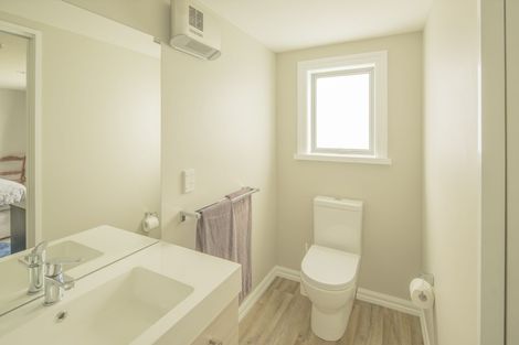 Photo of property in 170 Mount Pleasant Road, Mount Pleasant, Christchurch, 8081