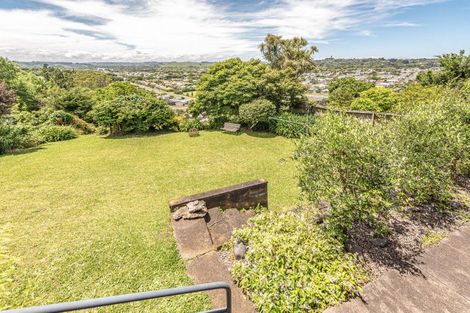 Photo of property in 10 Great North Road, Saint Johns Hill, Whanganui, 4500