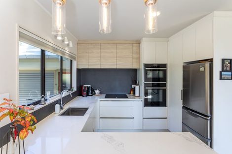 Photo of property in 115 Wilson Road, South Head, Helensville, 0874