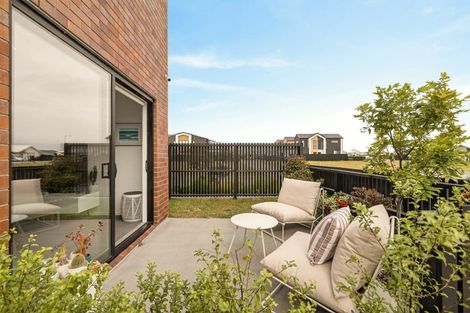 Photo of property in 20 Atutahi Lane, Papamoa, 3118