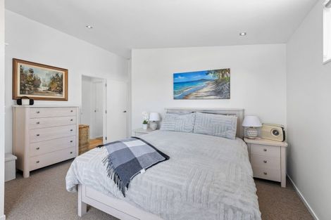 Photo of property in 40a Matakatia Parade, Matakatia, Whangaparaoa, 0930
