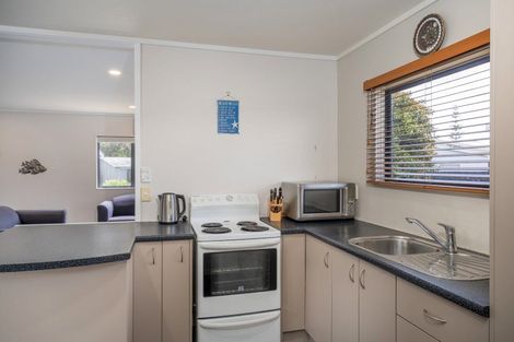 Photo of property in 104 Sands Crescent, Matarangi, Whitianga, 3592