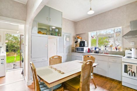 Photo of property in 40 Kawaha Point Road, Fairy Spring, Rotorua, 3015