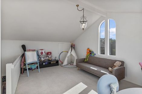 Photo of property in 3 Citation Way, Botany Downs, Auckland, 2010