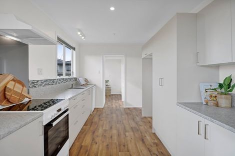 Photo of property in 9 Elm Grove, Westown, New Plymouth, 4310