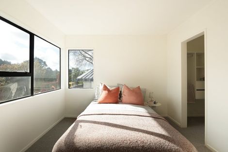 Photo of property in 2 Glendawn Place, Bayview, Auckland, 0629