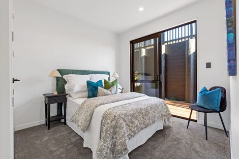 Photo of property in 36 Skulander Crescent, Orewa, 0931