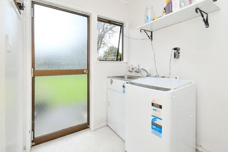 Photo of property in 8 Zenith Place, Conifer Grove, Takanini, 2112