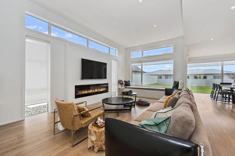 Photo of property in 33 Roy Hilton Drive, Flagstaff, Hamilton, 3210