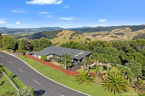 Photo of property in 4 Tarapatiki Drive, Whitianga, 3510
