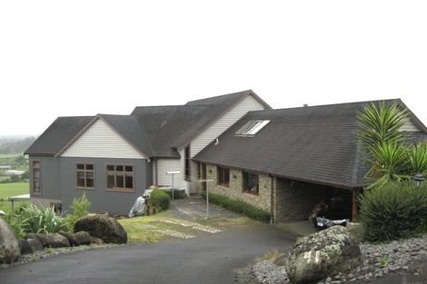 Photo of property in 41 Harry Dreadon Road, Opaheke, Papakura, 2584