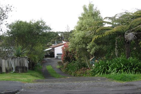 Photo of property in 688 Huia Road, Parau, Auckland, 0604