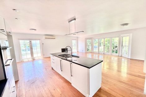 Photo of property in 2 King Richard Place, Browns Bay, Auckland, 0630