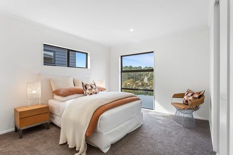 Photo of property in 17 William Calvert Drive, Swanson, Auckland, 0614