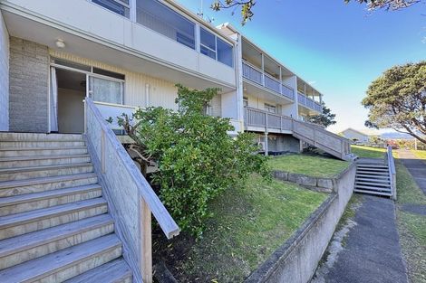 Photo of property in 3/7 Rangitane Street, Maupuia, Wellington, 6022