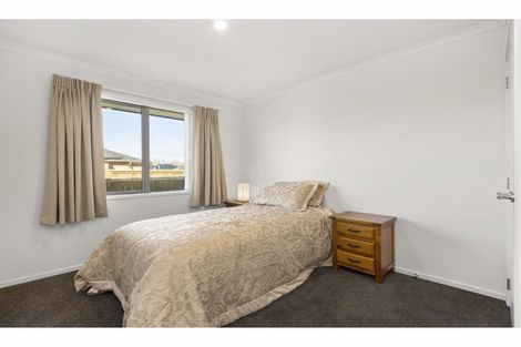 Photo of property in 4 Plescher Crescent, Leamington, Cambridge, 3432