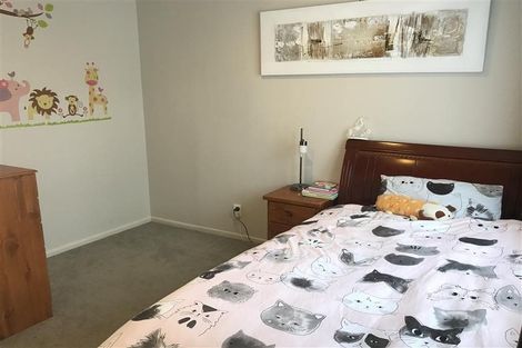 Photo of property in 10 Carbine Road, Mount Wellington, Auckland, 1060