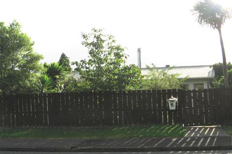 Photo of property in 19 Easter Parade, Glen Eden, Auckland, 0602