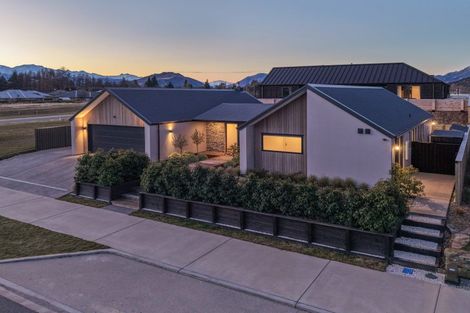 Photo of property in 41 Avalon Station Drive, Wanaka, 9305