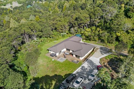 Photo of property in 296 Forest Hill Road, Waiatarua, Auckland, 0612