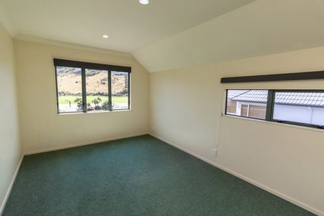 Photo of property in 43 Amesbury Drive, Churton Park, Wellington, 6037