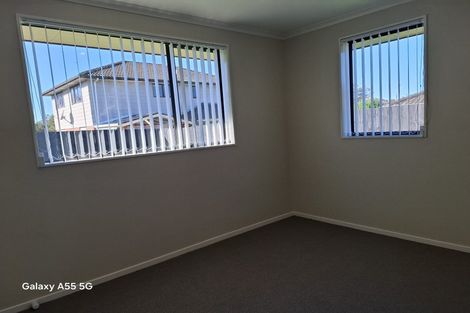 Photo of property in 36 Misty Valley Drive, Henderson, Auckland, 0612