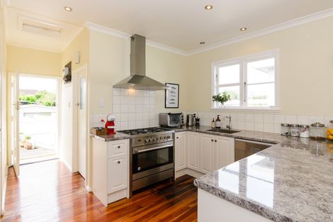 Photo of property in 89 Churchill Avenue, Hokowhitu, Palmerston North, 4410