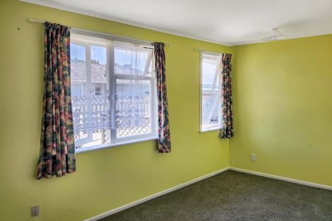 Photo of property in 40 Oregon Drive, Maoribank, Upper Hutt, 5018