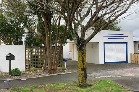 Photo of property in 27 Ake Ake Avenue, Hokowhitu, Palmerston North, 4410