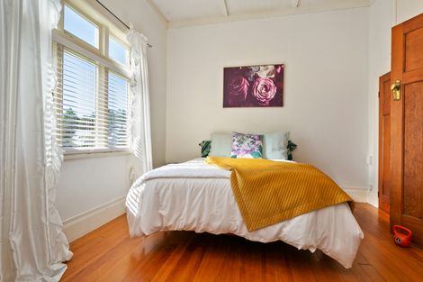 Photo of property in 2 Cook Street, Leamington, Cambridge, 3432