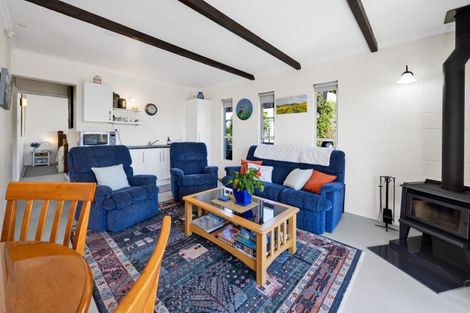 Photo of property in 31 Whakapaki Street, Urenui, 4375