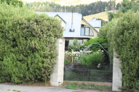 Photo of property in 1 Martindales Road, Heathcote Valley, Christchurch, 8022