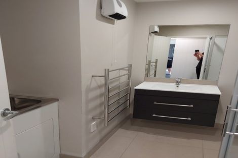 Photo of property in 15 Kahika Grove, Huapai, Kumeu, 0810