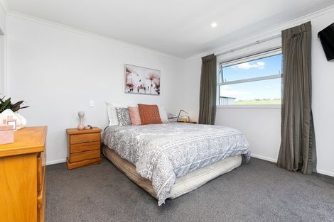 Photo of property in 209 Ballintoy Park Drive, Welcome Bay, Tauranga, 3175