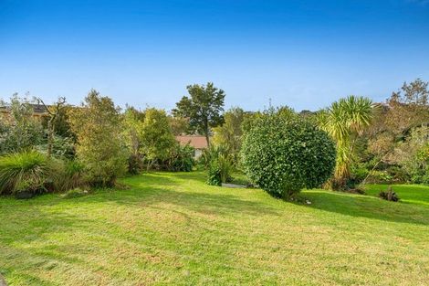 Photo of property in 25 Moffat Road, Red Beach, 0932