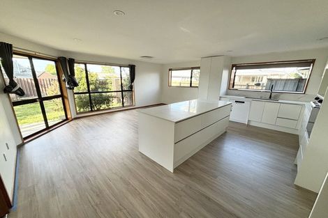 Photo of property in 9 Wynand Place, Sockburn, Christchurch, 8042