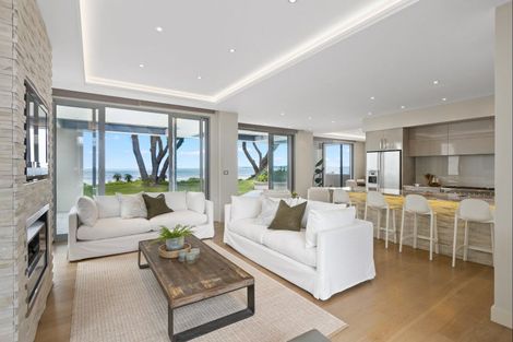 Photo of property in 359 Hibiscus Coast Highway, Orewa, 0931