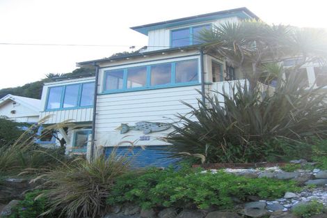 Photo of property in 611 Marine Drive, Days Bay, Lower Hutt, 5013