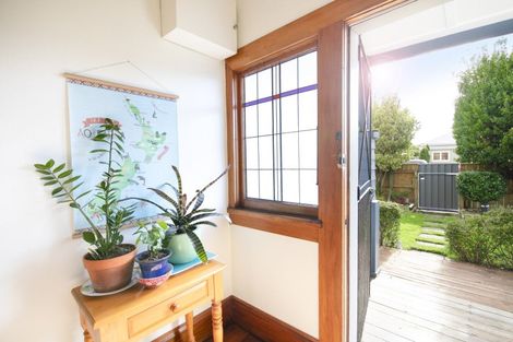 Photo of property in 2 Todd Street, Napier South, Napier, 4110