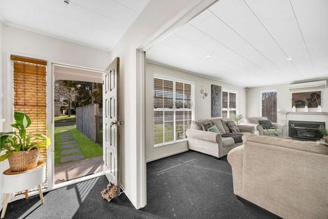 Photo of property in 1 D'arcy Place, Taradale, Napier, 4112