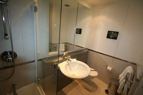 Photo of property in Latitude 37 East Apartments, 1m/20 Pakenham Street East, Auckland Central, Auckland, 1010