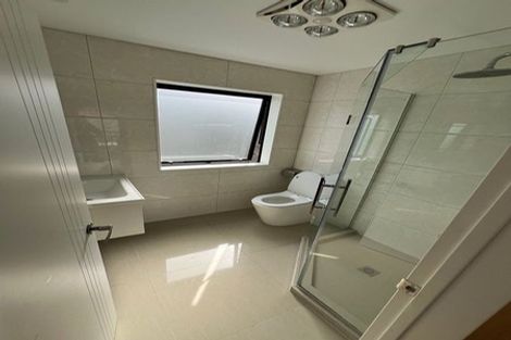 Photo of property in 28e Tiraumea Drive, Pakuranga, Auckland, 2010