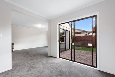Photo of property in 2/23a Ranfurly Street, Trentham, Upper Hutt, 5018