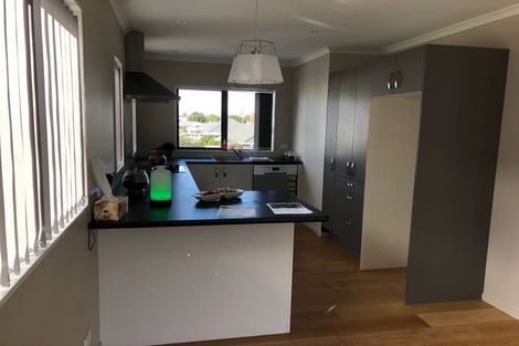 Photo of property in 2e Oxford Road, Manurewa, Auckland, 2102