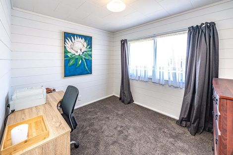 Photo of property in 110 Hinau Street, Castlecliff, Whanganui, 4501