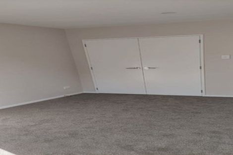Photo of property in 1a Taupiko Place, Green Bay, Auckland, 0604