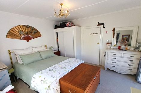 Photo of property in 44 Adderley Street, Westport, 7825