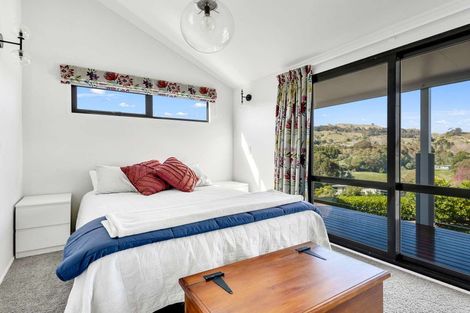 Photo of property in 37 Hikanui Drive, Havelock North, 4130