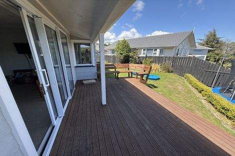 Photo of property in 43 Mossburn Grove, Kelson, Lower Hutt, 5010