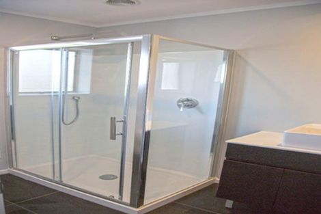 Photo of property in 4/57 Moana Avenue, One Tree Hill, Auckland, 1061